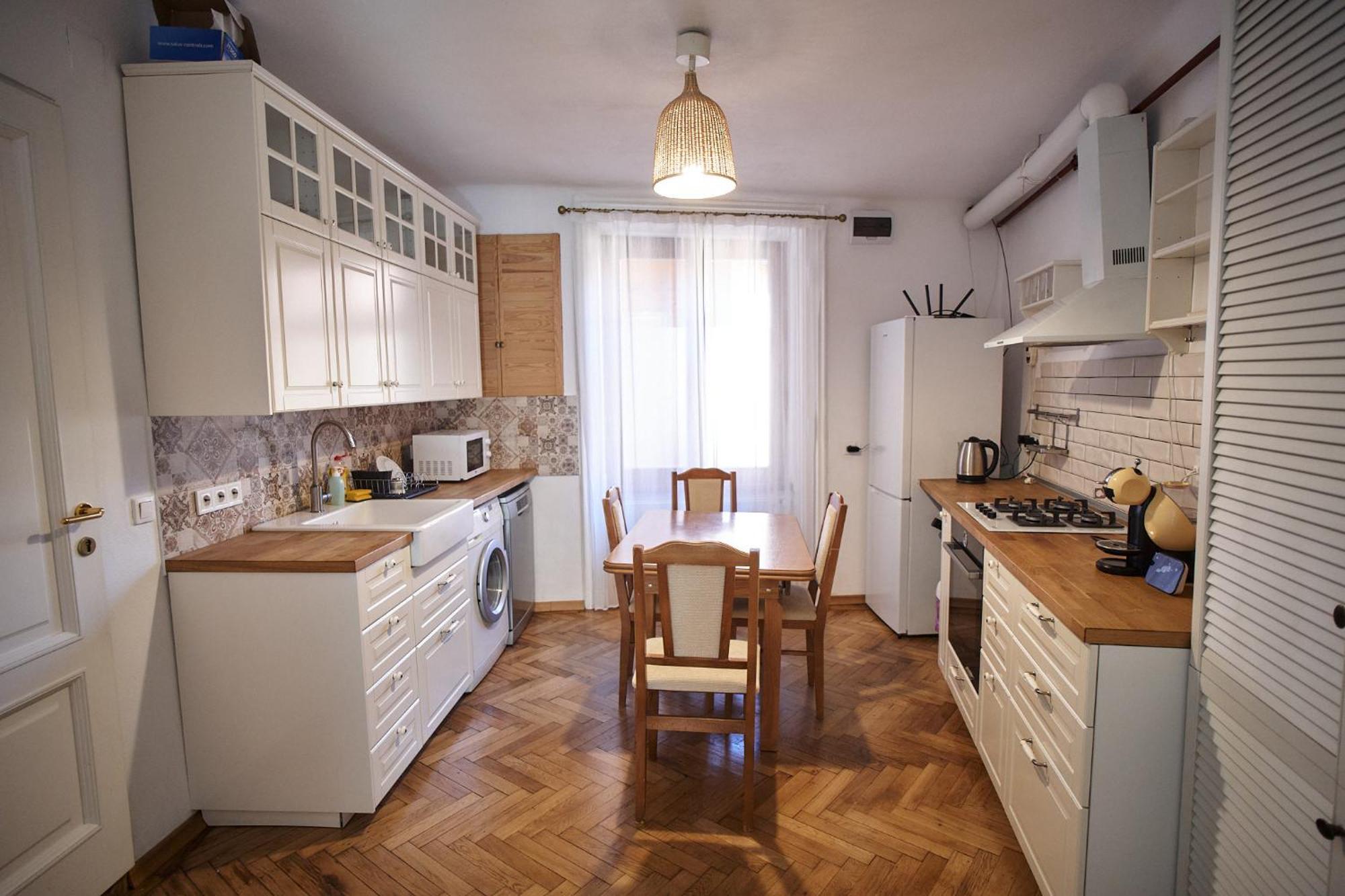 Crown Jewels Centre Sibiu Apartment ภายนอก รูปภาพ