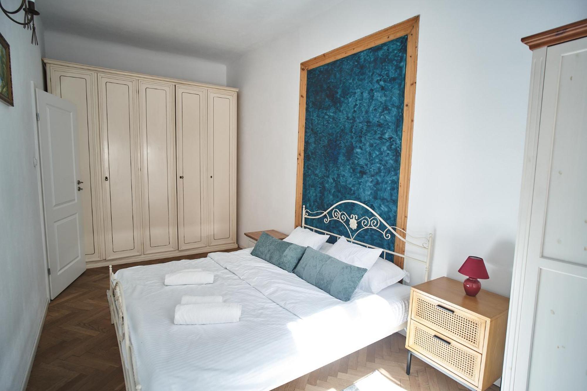 Crown Jewels Centre Sibiu Apartment ภายนอก รูปภาพ