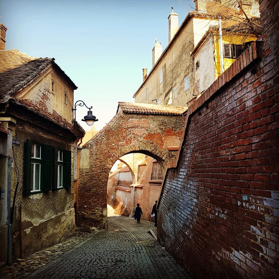 Crown Jewels Centre Sibiu Apartment ภายนอก รูปภาพ