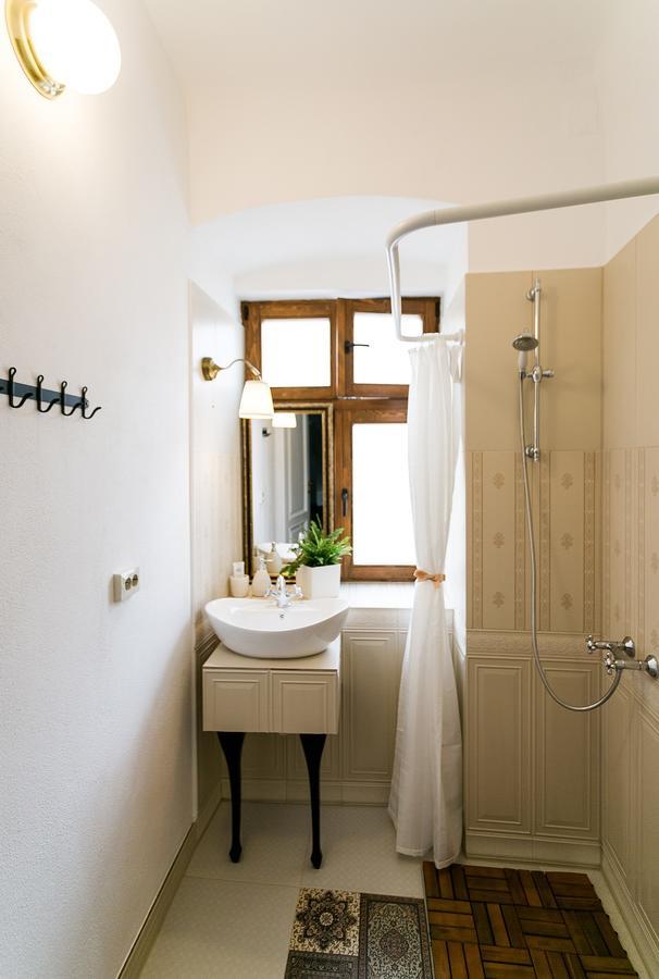 Crown Jewels Centre Sibiu Apartment ภายนอก รูปภาพ