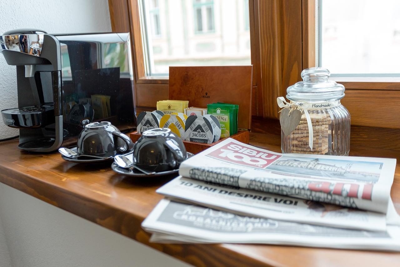 Crown Jewels Centre Sibiu Apartment ภายนอก รูปภาพ
